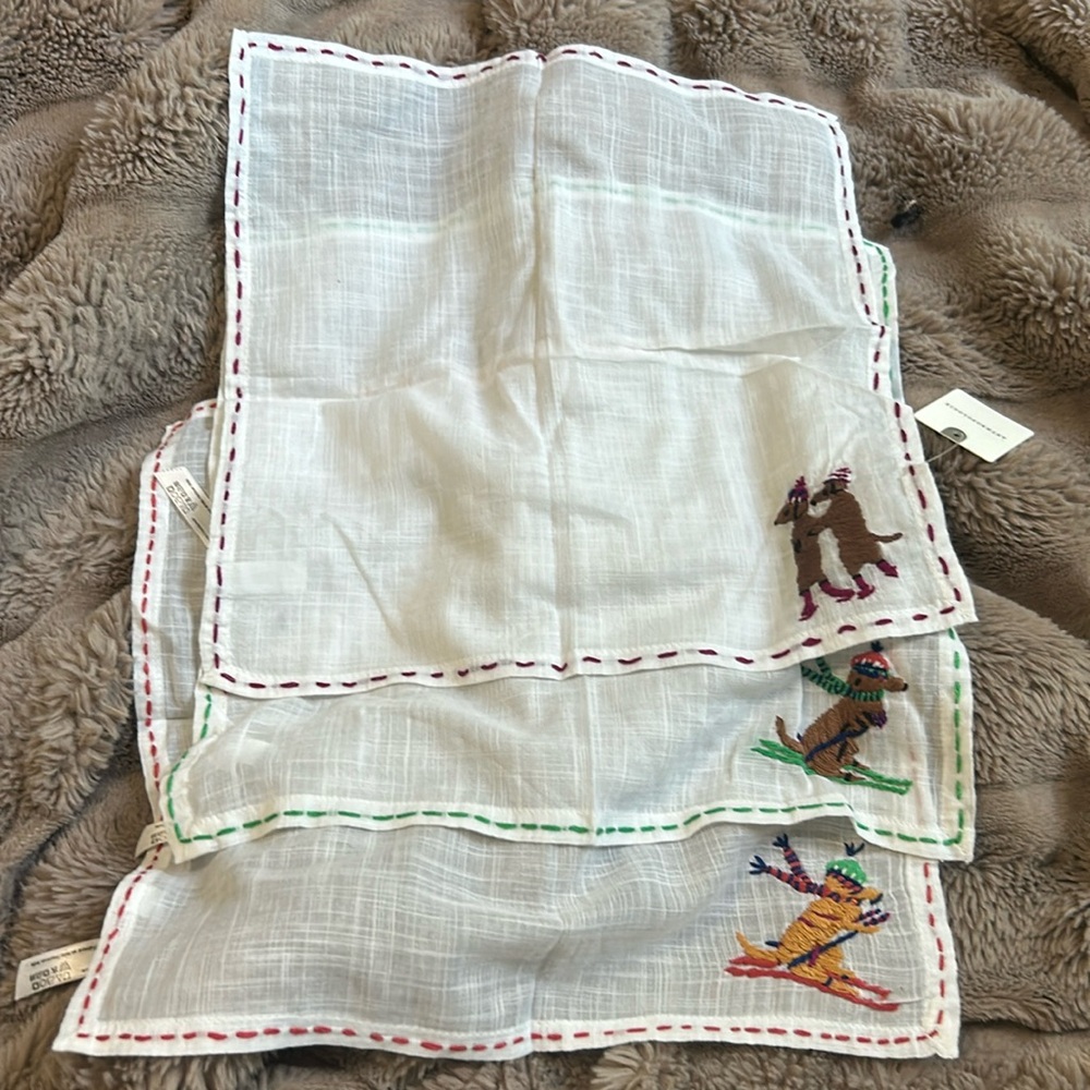 NWT Anthropologie Set Of 3 Winter Themed Towel Cloth Linens